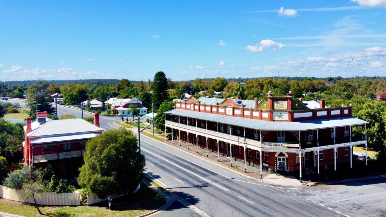 Historic Star Lodge And Station Masters House Narrandera Extérieur photo