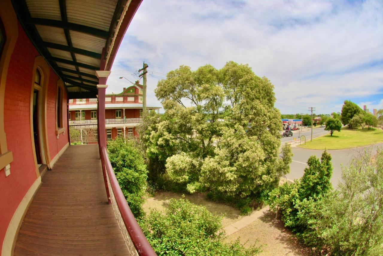 Historic Star Lodge And Station Masters House Narrandera Chambre photo