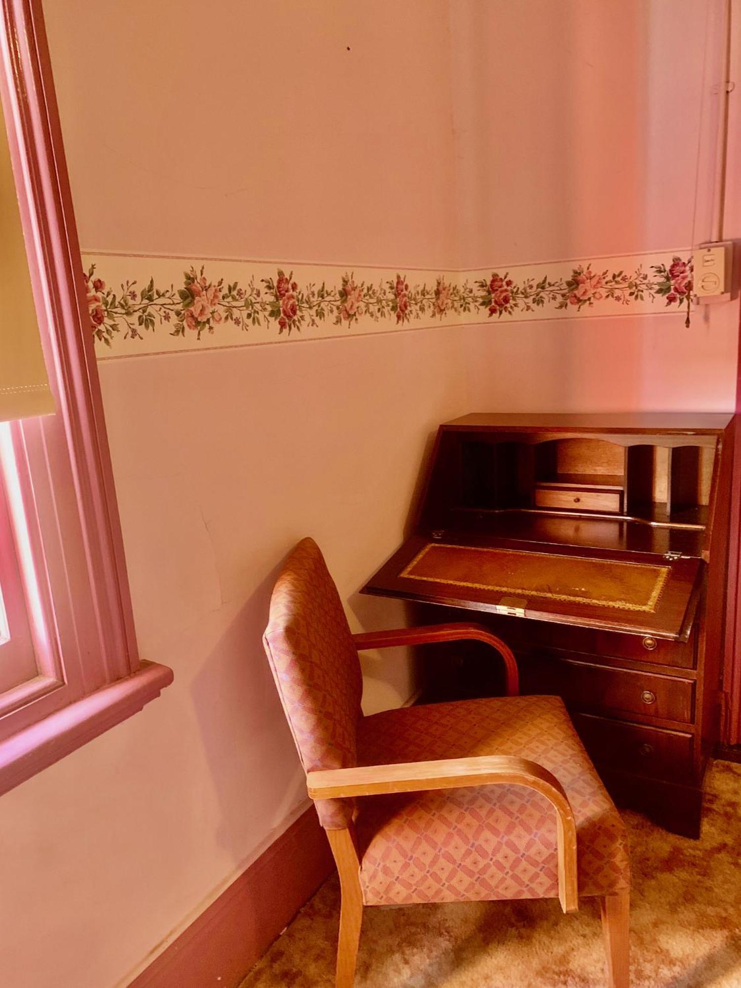 Historic Star Lodge And Station Masters House Narrandera Chambre photo