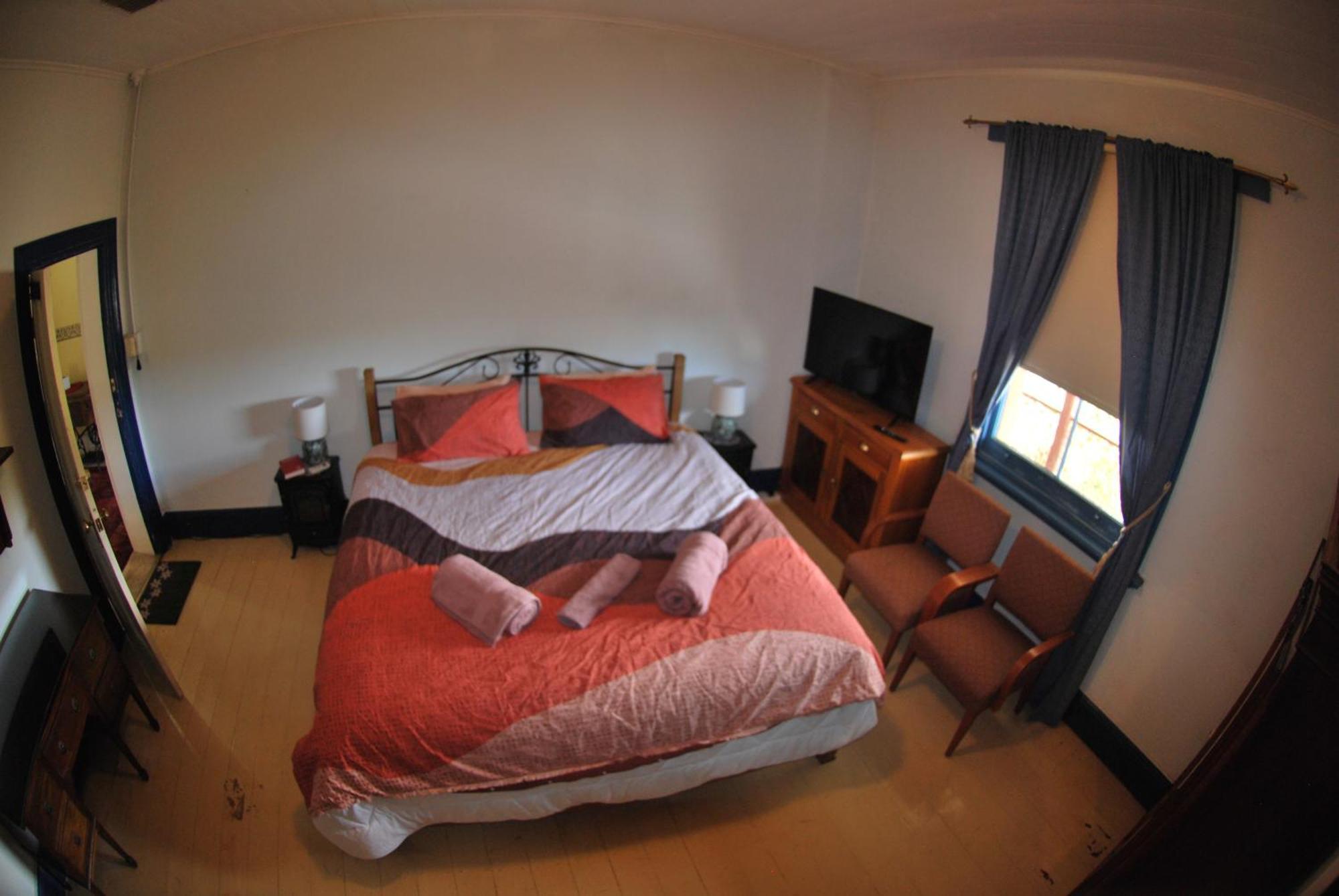 Historic Star Lodge And Station Masters House Narrandera Chambre photo