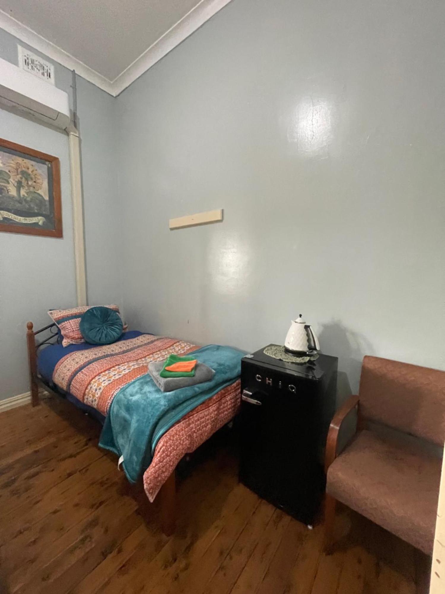 Historic Star Lodge And Station Masters House Narrandera Extérieur photo