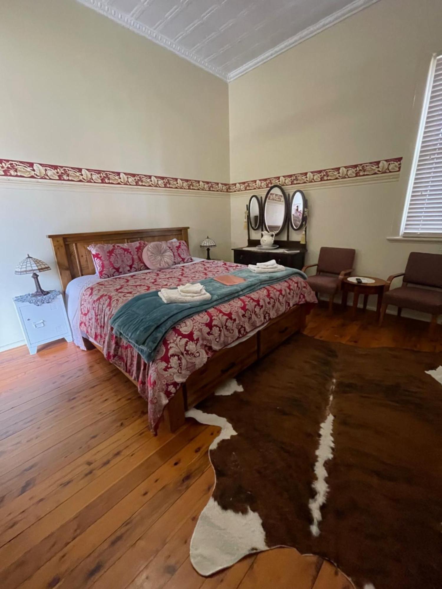 Historic Star Lodge And Station Masters House Narrandera Extérieur photo